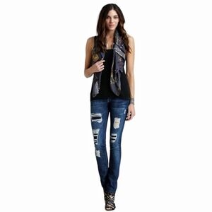 7 For All Mankind - 26x32 Roxanne Distressed Jeans